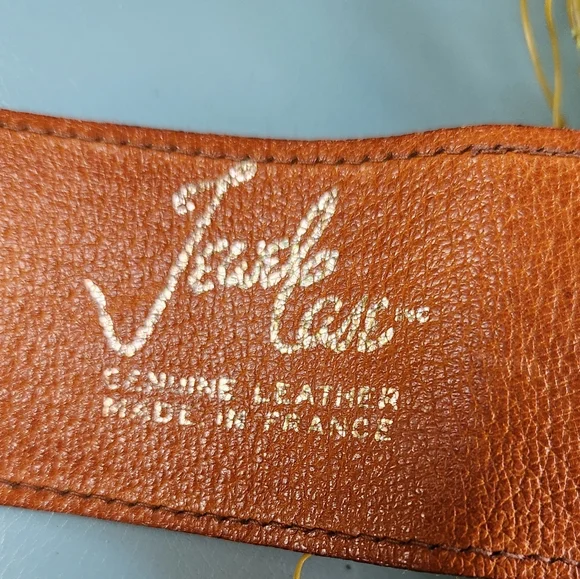 Vtg Lace Up JEWEL CASE Red Suede Leather Silver Cross Tie Easy Back Closure Belt - Picture 14 of 16